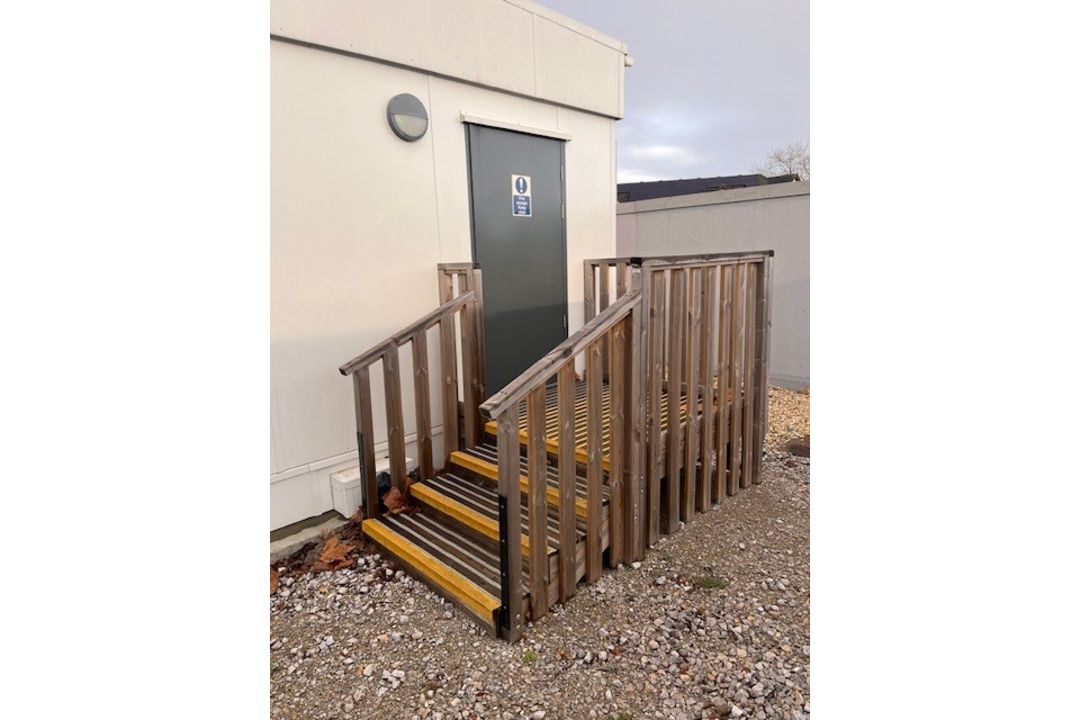 *Five Section Modular Building 19m x 8m - Features 4 Air Con Units, Electric Heating, Steel Security - Image 2 of 13