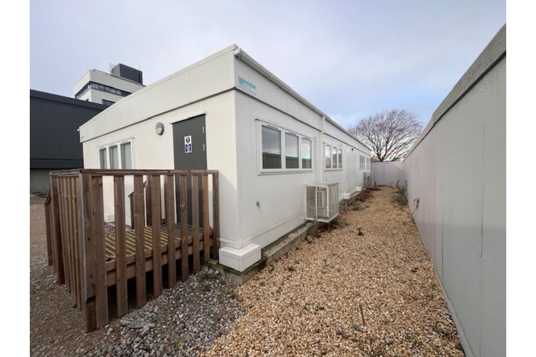 *Five Section Modular Building 19m x 8m - Features 4 Air Con Units, Electric Heating, Steel Security - Image 3 of 13
