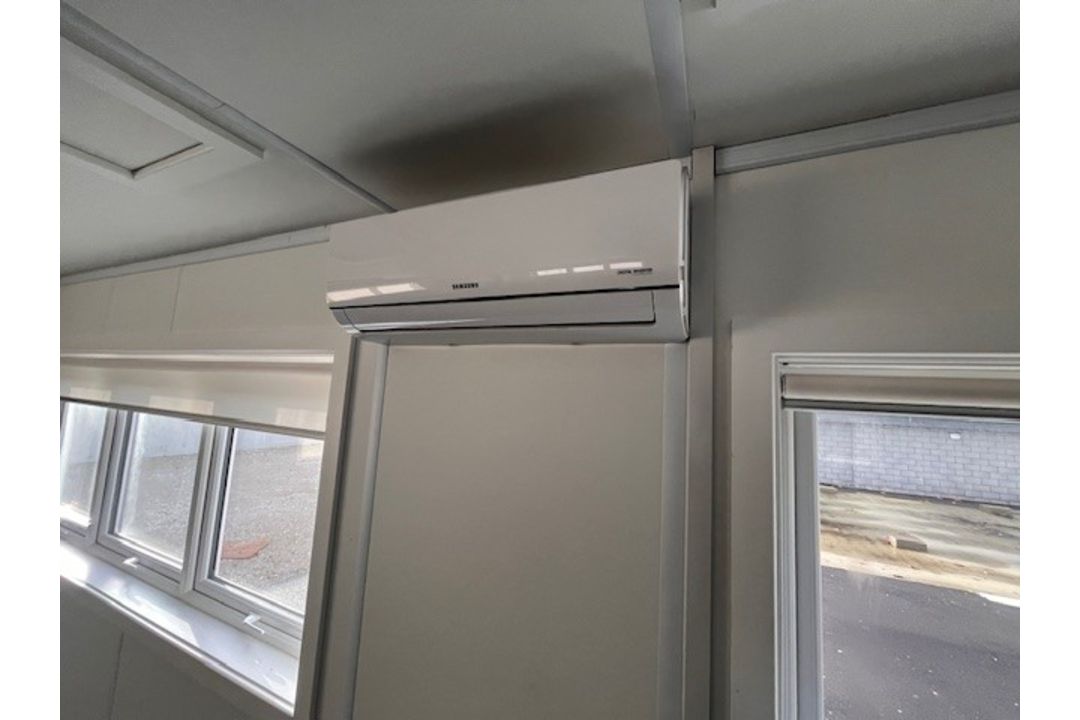 *Five Section Modular Building 19m x 8m - Features 4 Air Con Units, Electric Heating, Steel Security - Image 9 of 13