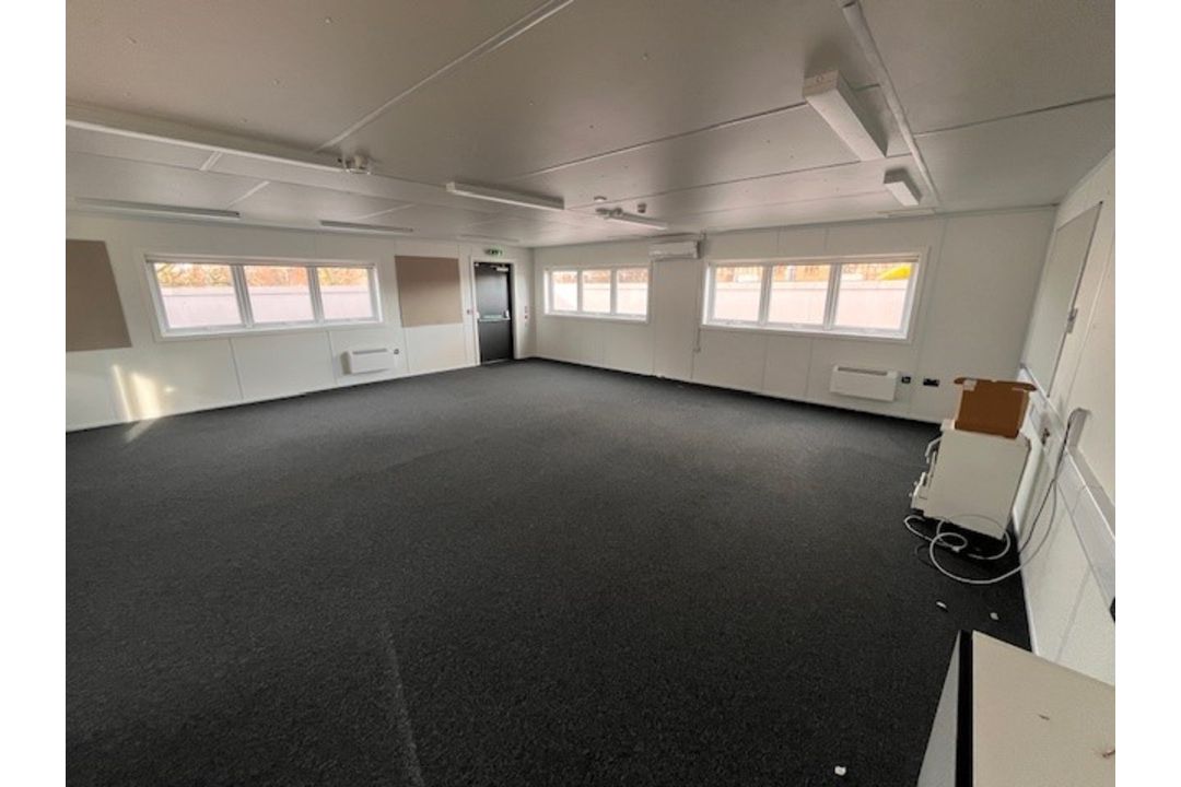 *Five Section Modular Building 19m x 8m - Features 4 Air Con Units, Electric Heating, Steel Security - Image 13 of 13