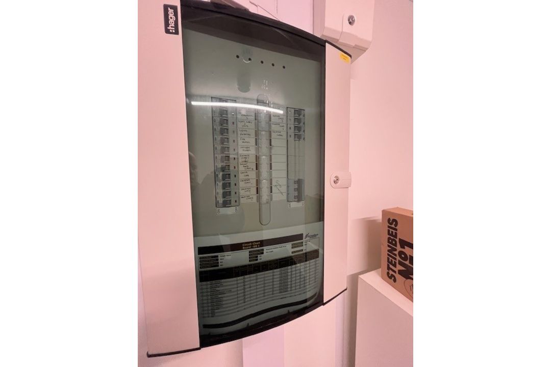 *Five Section Modular Building 19m x 8m - Features 4 Air Con Units, Electric Heating, Steel Security - Image 12 of 13