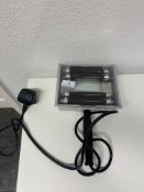 *UV Magnifying Light