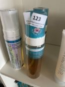 *1x 200ml of St. Tropez Self Tan Purity Bronzing Water Mouse