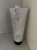 *1x 200ml of St. Tropez Gradual Tan Classic Medium/Dark