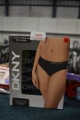 *DKNY Seamless Bikini Briefs 4pk Size: M