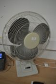 *Q Connect 16” Oscillating Desk Fan