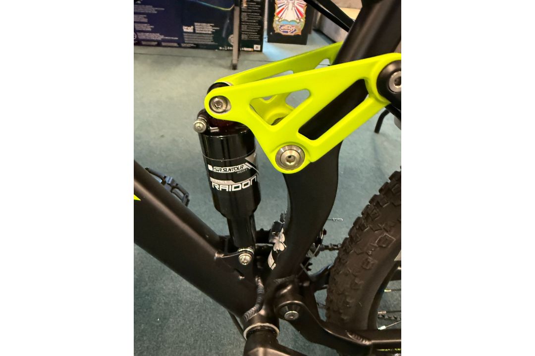 Muddy Fox XC800 Mountain Bike with Full Suspension - Image 6 of 8