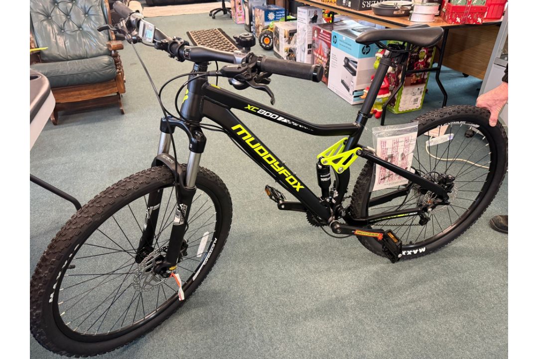 Muddy Fox XC800 Mountain Bike with Full Suspension - Image 2 of 8