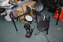 *Roland TDE1 Electronic Drum Kit Bundle