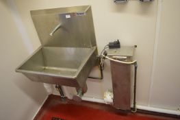 *Syspal Knee Operated Hand Wash Station with Knife Steriliser