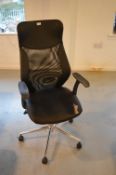 *Faux Leather Executive Office Chair with Mesh Back