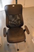 *Faux Leather Executive Office Chair with Mesh Back