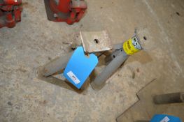 *Pair of Master Mechanic 1524kg Axel Stands