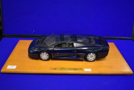 Maisto Jaguar XJ220 1992 Diecast Model Car (AF)