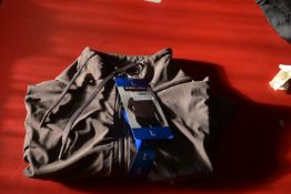 *Kirkland Women’s Brown Active Full Zip Jacket Size: L