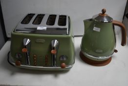 Delonghi Four Slice Toaster, and Electric Kettle