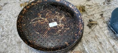 *Fifteen Pizza Trays