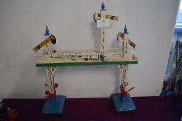 Hornby O Gauge Overhead Signals