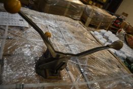 *Banding Crimp Machine Bracket