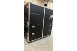 *Massive Flight Case on castors size 85 cm x 230 cm x 226 cm