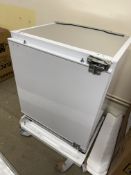 *Integrated Refrigerator with Ice Bo FDUF60E