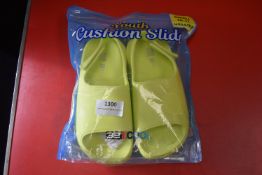 32 Degrees Cool Youth’s Yellow Cushion Slides Size: S 10-11