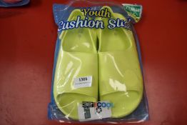 32 Degrees Cool Youth’s Yellow Cushion Slides Size: XL 3-4