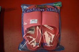 32 Degrees Cool Youth’s Pink Cushion Slides Size: XL 3-4