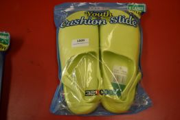 32 Degrees Cool Youth’s Yellow Cushion Slides Size: XL 3-4