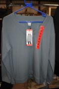 *Orvis Women’s Long Sleeve V-Neck Top Size: M