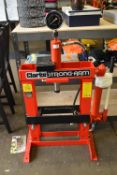 Clarke Strongarm CSA10bb Hydraulic Press