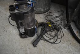 *Shark NV340UKR31 Vacuum Cleaner