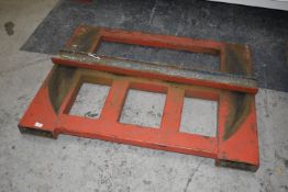 *Forklift Mountable Frame with Swivel for Moving Containers