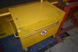*Mobile Flammable Liquid Storage Cabinet with Gas Assisted Lid