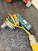 *Makita 110v Reversible Screwdriver