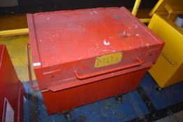 *Mobile Steel Tool Storage Locker
