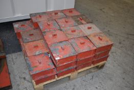 *44x Steel Container Stands/Feet