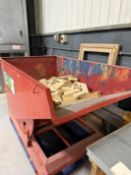 *Forklift Mountable Tipping Stillage