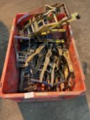 *Box of Ratchet Strap Handles
