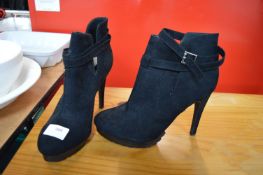 Pair of Forever 21 Lady's Suede Ankle Boots Size: