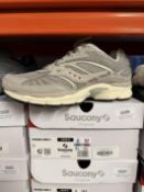 *Saucony Originals Progrid Omni 9 Trainers (light grey) Size: 7.5 RRP: £164.95