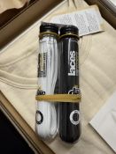 *Two Pairs of Crep Sneaker Laces (1x black, 1x white)