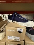 *Novesta Star Master Plimsoles (navy) Size: 9 RRP: £55