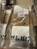 *Pair of Carhartt White Socks Size: 6-11