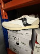 *Saucony 80 Trainers (white & black) Size: 7 RRP: £84.95