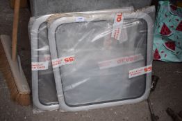 *Pair of Horsebox Windows 560x90