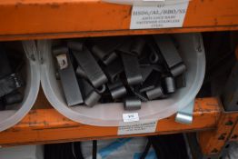 *Feed Bucket Containing 150mm Straight Hinge