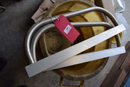 *Stainless Steel D-Handle with Aluminium Bracket 13.5x48cm