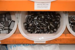 *Feed Bucket Containing 20mm Locking Hooks