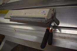 *Trimming Shop Cutter